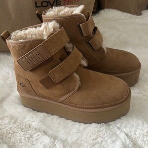 UGG platform mini Brown Shearling Lined Boots